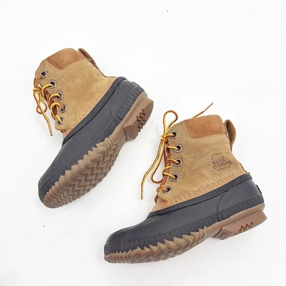 Sorel Cheyanne II lace-up boots Ankle Rain Boots Youth size Tan